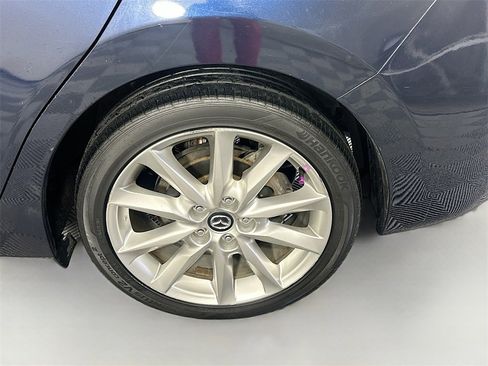 Used 2017 MAZDA MAZDA3 Grand Touring w/ Premium Equipment Package image 32