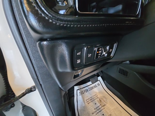 Used 2021 Lincoln Nautilus AWD image 25