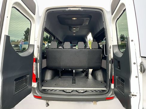 Used 2024 Mercedes-Benz Sprinter 2500 image 26