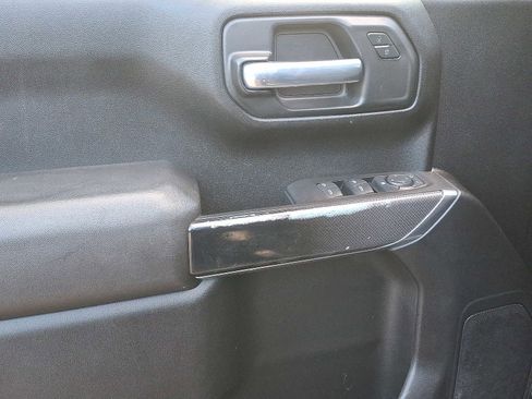 Used 2021 Chevrolet Silverado 1500 Custom Trail Boss w/ Midnight Edition image 12