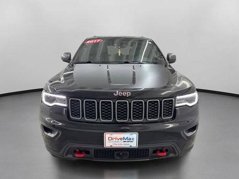 Used 2017 Jeep Grand Cherokee Trailhawk w/ Trailhawk Luxury Group image 2