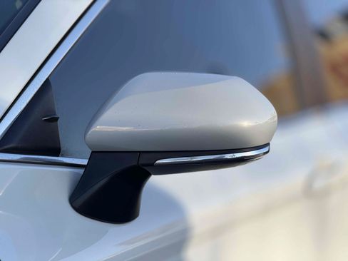 Used 2022 Toyota Camry SE FWD image 7