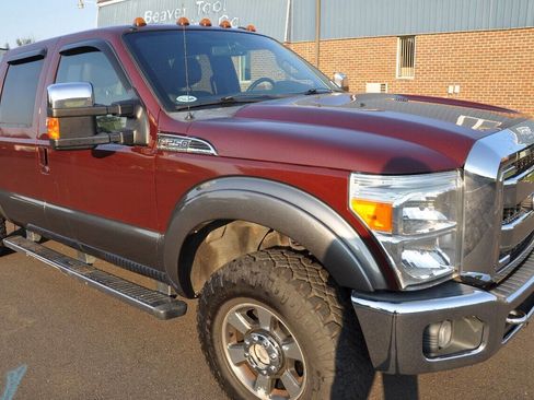 Used 2011 Ford F250 Lariat w/ Chrome Pkg image 25