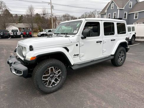 New 2026 Jeep Wrangler Unlimited Sahara image 4