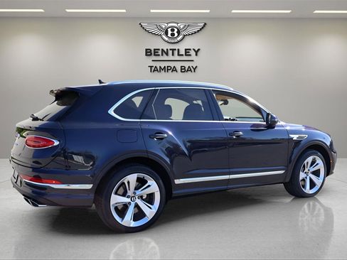 New 2025 Bentley Bentayga image 9