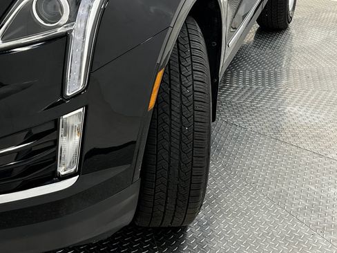 Used 2019 Cadillac XT5 FWD image 36