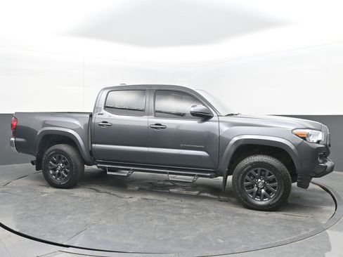 Used 2022 Toyota Tacoma SR5 image 10