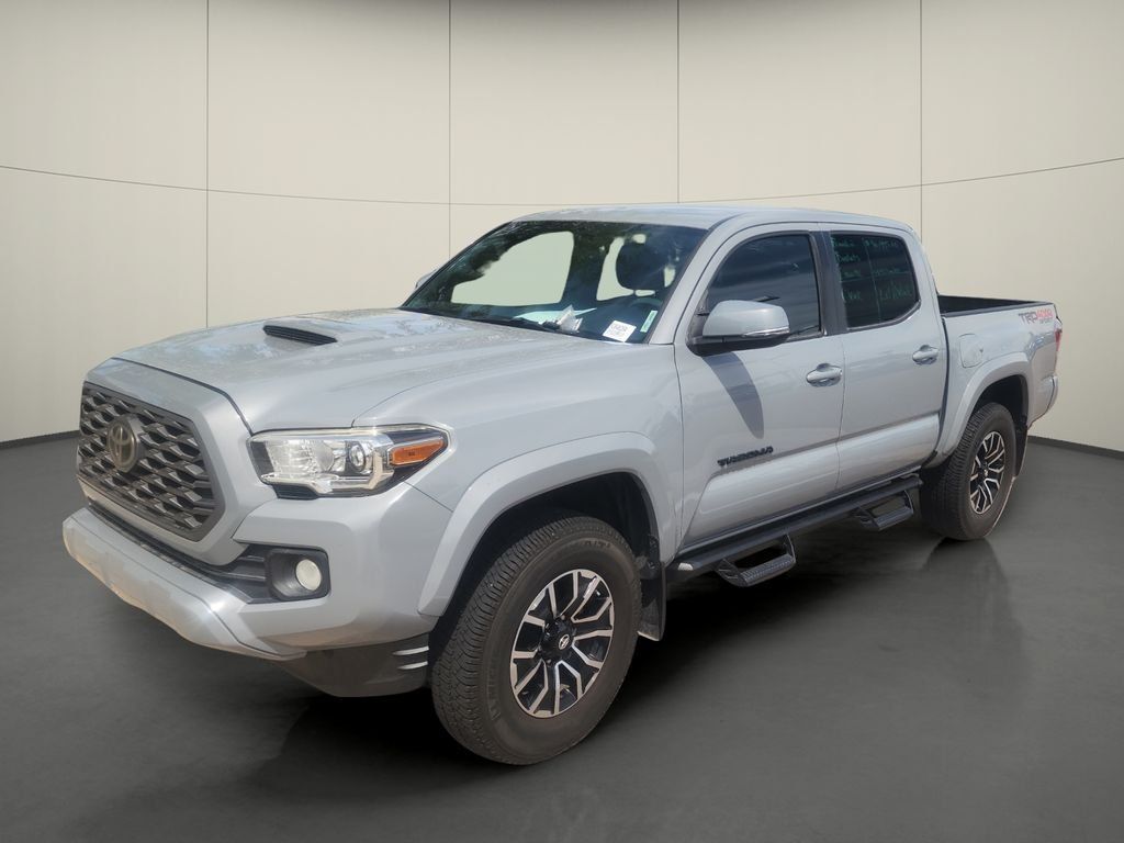 Used 2020 Toyota Tacoma TRD Sport w/ Technology Package AWD/4WD image 3