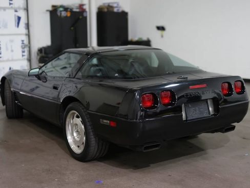 Used 1995 Chevrolet Corvette Coupe image 4