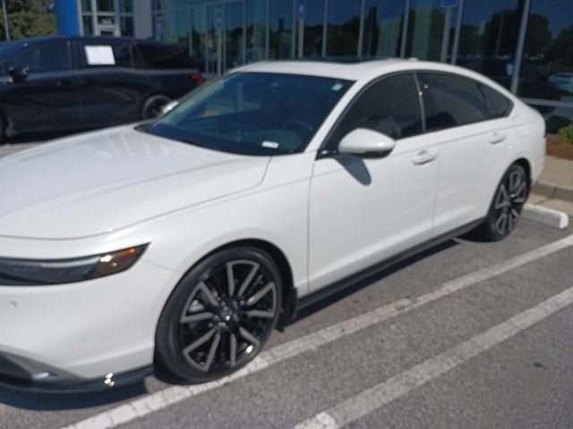 Used 2024 Honda Accord Touring image 1