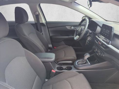 Used 2021 Kia Forte LXS FWD image 23