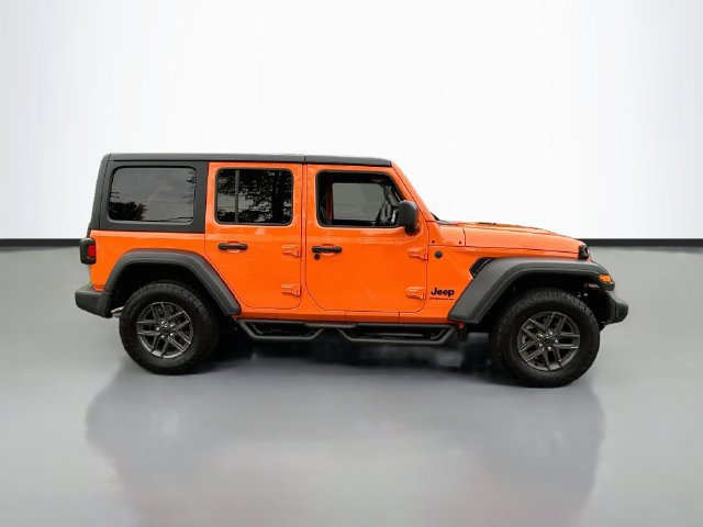 Used 2025 Jeep Wrangler Unlimited Sport AWD/4WD image 5