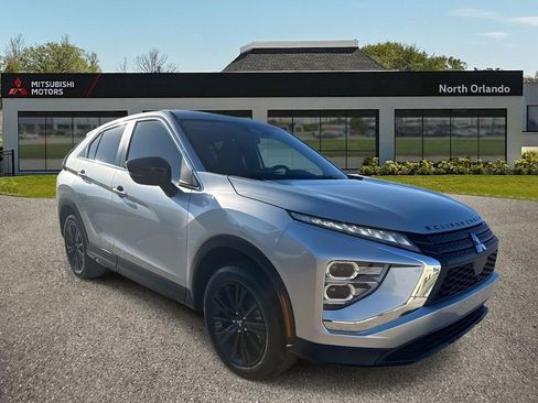 Used 2025 Mitsubishi Eclipse Cross LE image 1