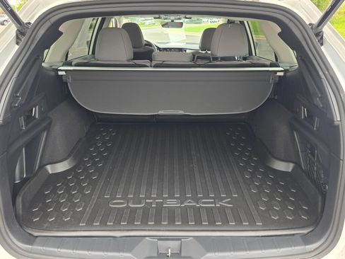 Certified 2025 Subaru Outback Premium AWD/4WD image 14
