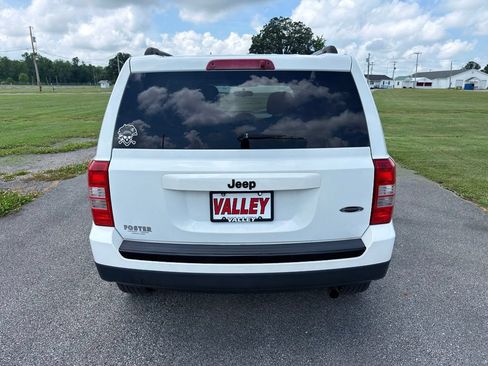 Used 2015 Jeep Patriot Sport w/ Power Value Group FWD image 10