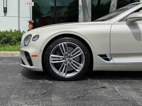 Used 2023 Bentley Continental GT Mulliner AWD/4WD image 19