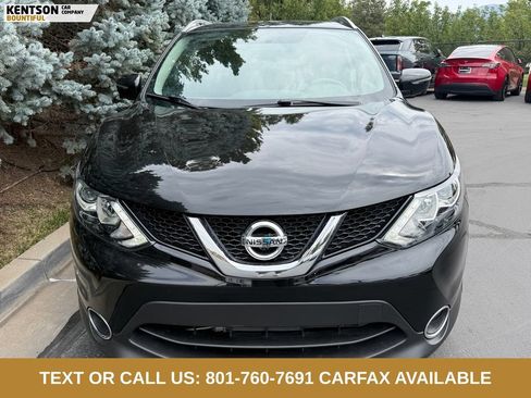 Used 2017 Nissan Rogue Sport SL AWD/4WD image 2