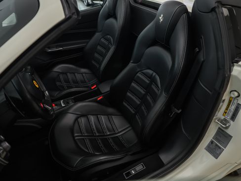 Used 2018 Ferrari 488 Spider RWD image 10