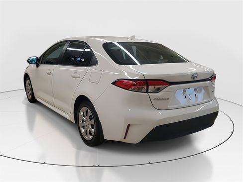 Used 2025 Toyota Corolla LE image 5