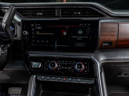 Used 2024 GMC Sierra 2500 Denali Ultimate image 24