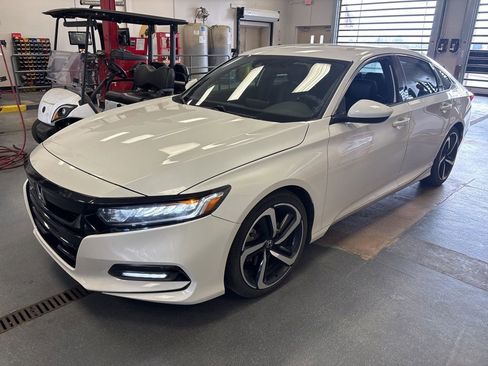 Used 2018 Honda Accord Sport image 6