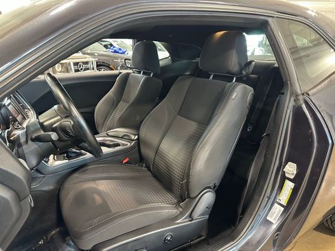 Used 2017 Dodge Challenger R/T image 13
