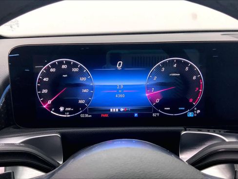 Used 2025 Mercedes-Benz GLB 250 image 22