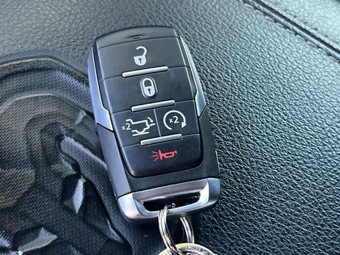 Used 2021 RAM 1500 Laramie AWD/4WD image 28