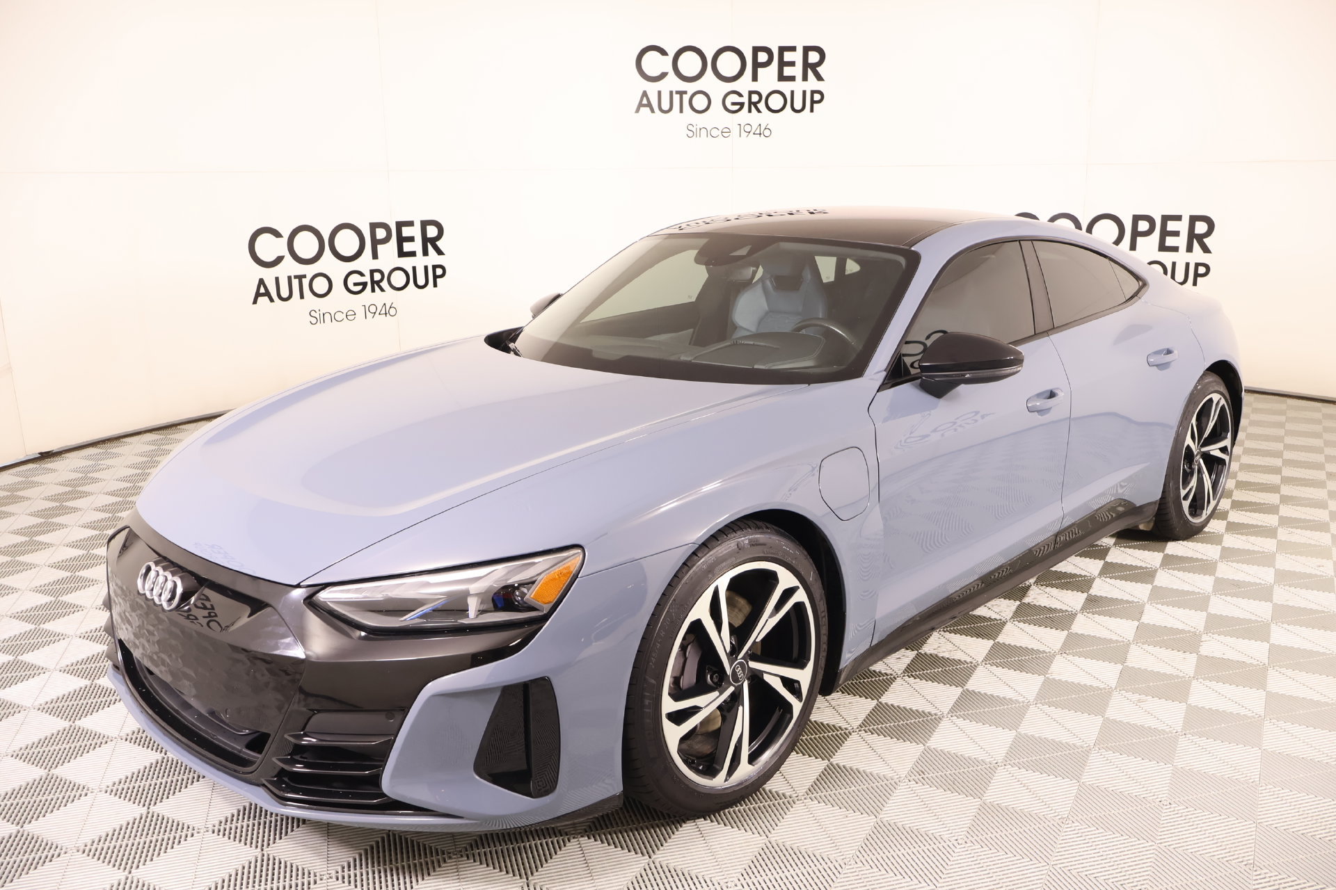 Used 2022 Audi e-tron GT Premium Plus w/ Performance Package AWD/4WD image 11