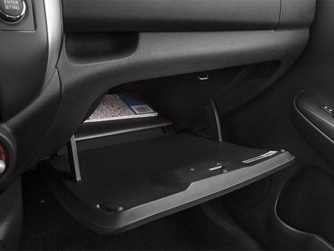 Used 2014 Nissan Versa Note SV w/ Sport Value Package FWD image 19