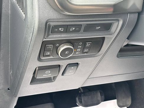 Used 2024 Ford F150 Lariat w/ Equipment Group 502A High AWD/4WD image 28