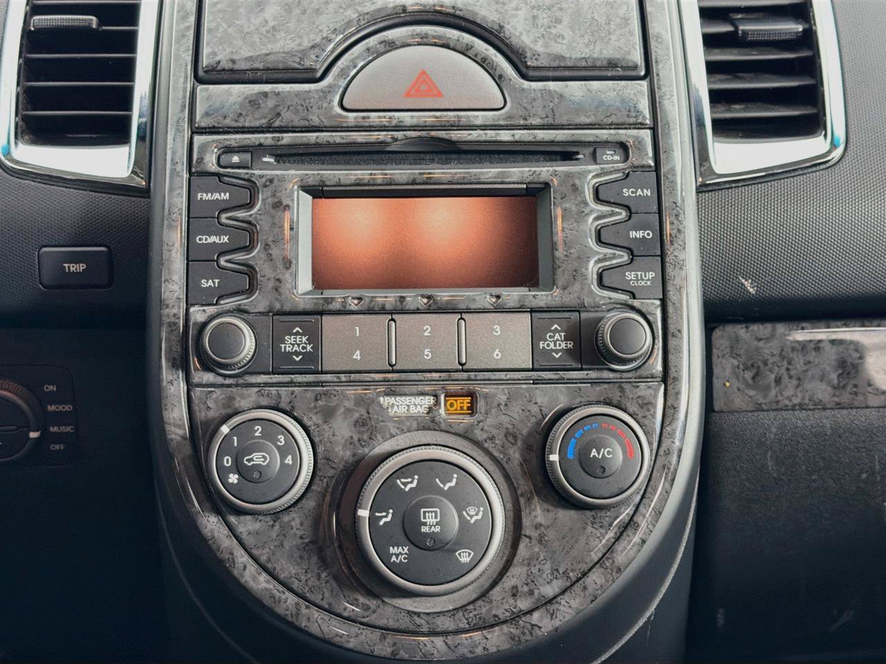 Used 2010 Kia Soul + w/ Audio Pkg FWD image 15