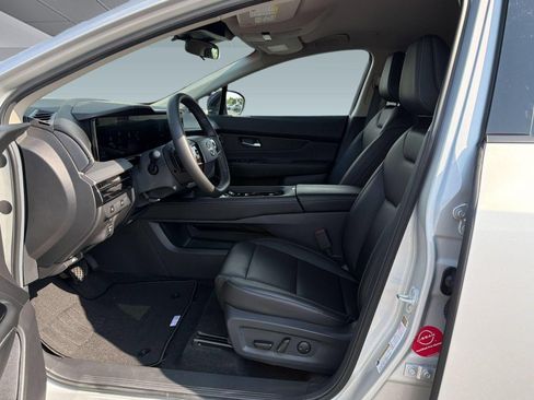 Certified 2025 Nissan Murano SV AWD/4WD image 9