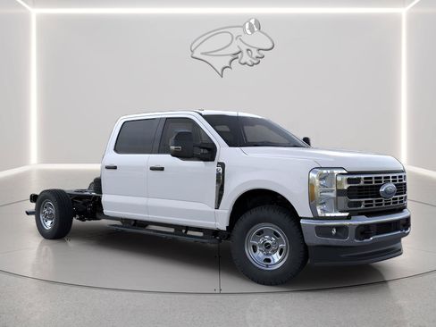 New 2026 Ford F350 XL w/ XL Chrome Package AWD/4WD image 7