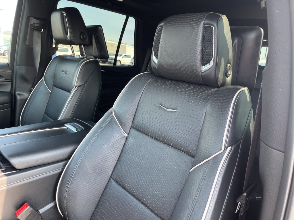 Used 2021 Cadillac Escalade Sport AWD/4WD image 14