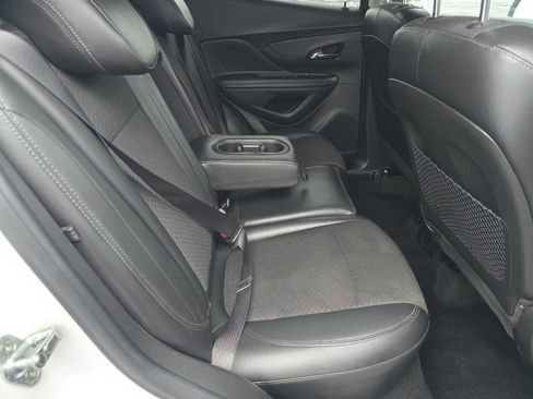 Used 2021 Buick Encore Preferred image 18