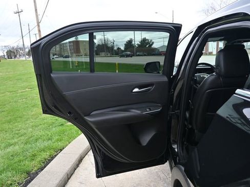 Used 2024 Cadillac XT4 Premium Luxury image 23
