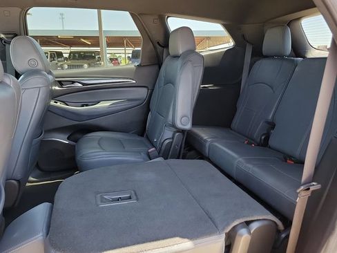 Used 2024 Buick Enclave Premium AWD/4WD image 8