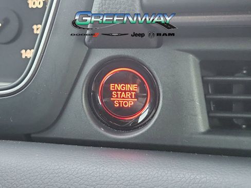 Used 2024 Honda Pilot TrailSport image 31