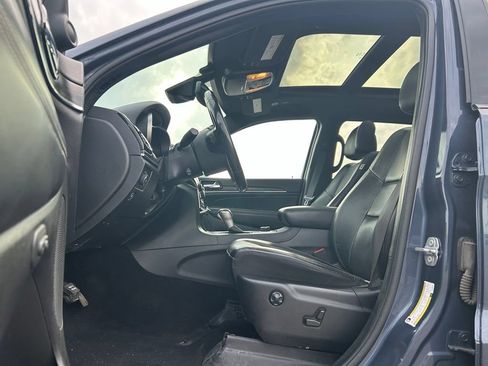 Used 2021 Jeep Grand Cherokee Limited AWD/4WD image 9