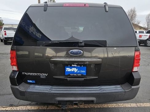 Used 2005 Ford Expedition XLT image 4