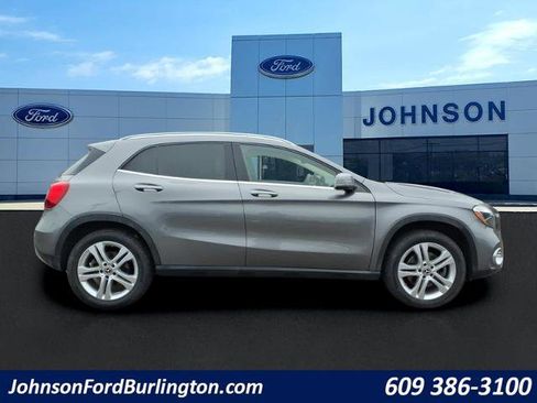 Used 2019 Mercedes-Benz GLA 250 BASE 4MATIC image 2