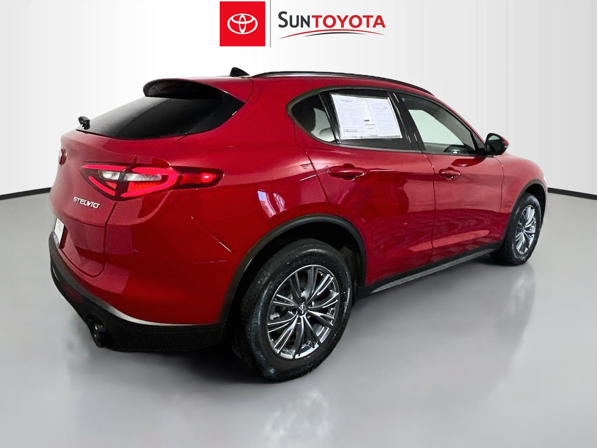 Used 2023 Alfa Romeo Stelvio Sprint RWD image 4
