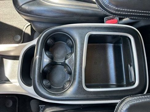 Used 2023 Chrysler Pacifica Touring-L FWD image 36