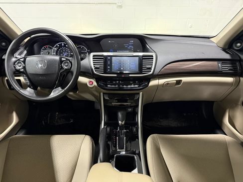 Used 2017 Honda Accord EX-L image 19