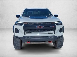 Used 2025 Chevrolet Colorado ZR2 w/ Midnight Edition AWD/4WD video 2