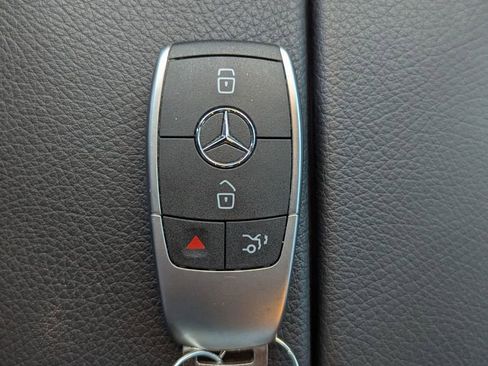 Used 2021 Mercedes-Benz GLC 300 image 33