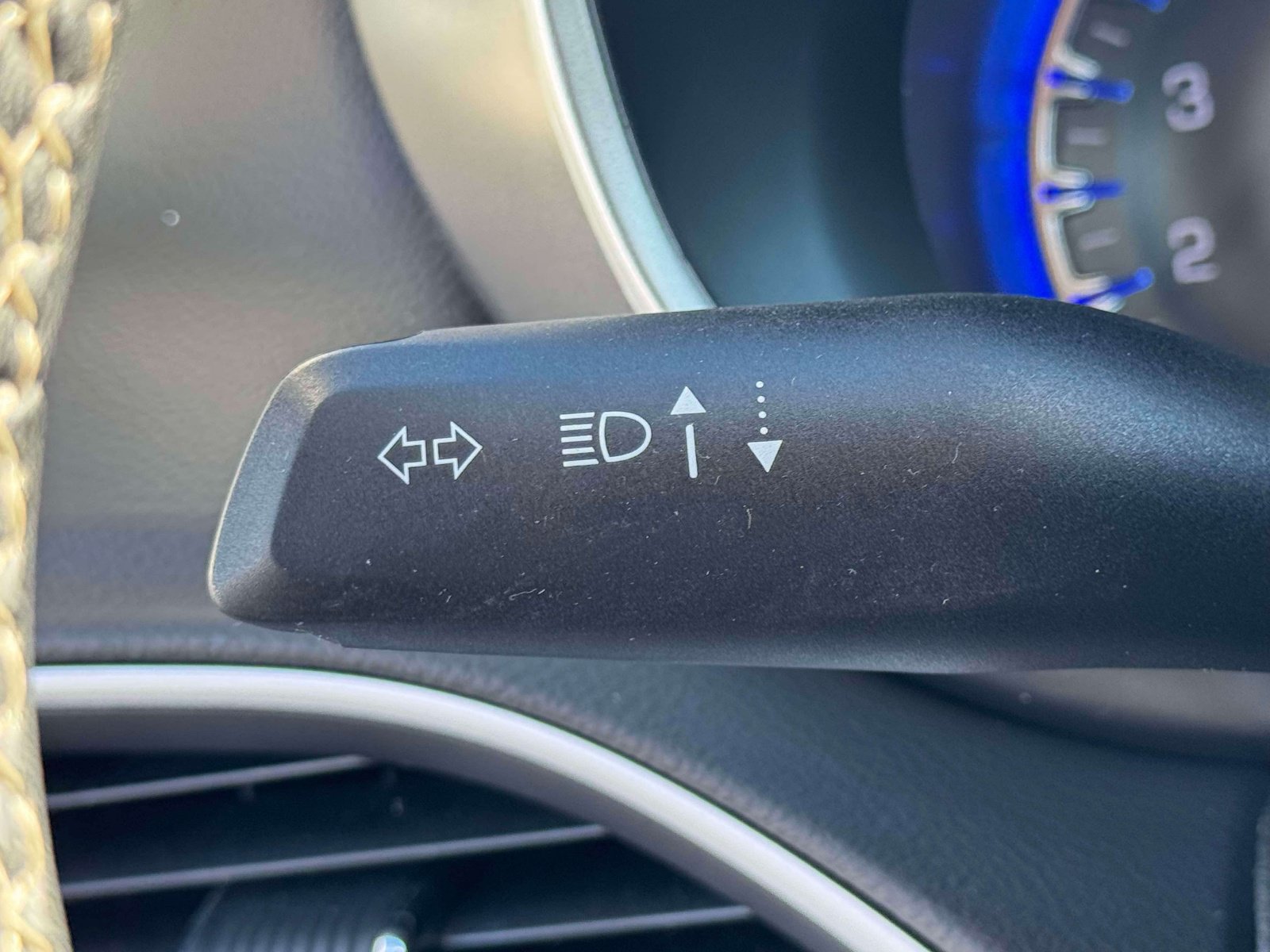 Certified 2024 Chrysler Pacifica Touring-L FWD image 23