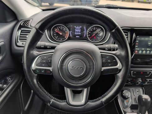 Used 2020 Jeep Compass Latitude AWD/4WD image 21