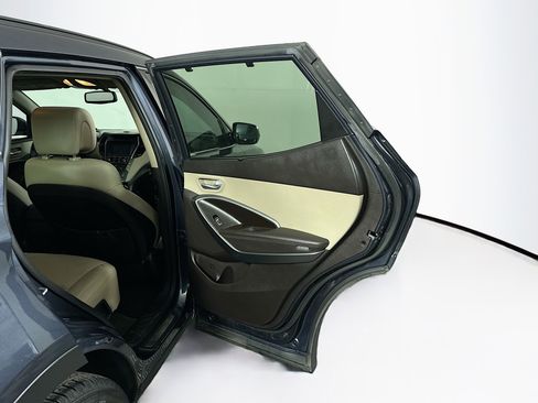 Used 2017 Hyundai Santa Fe Sport FWD image 29